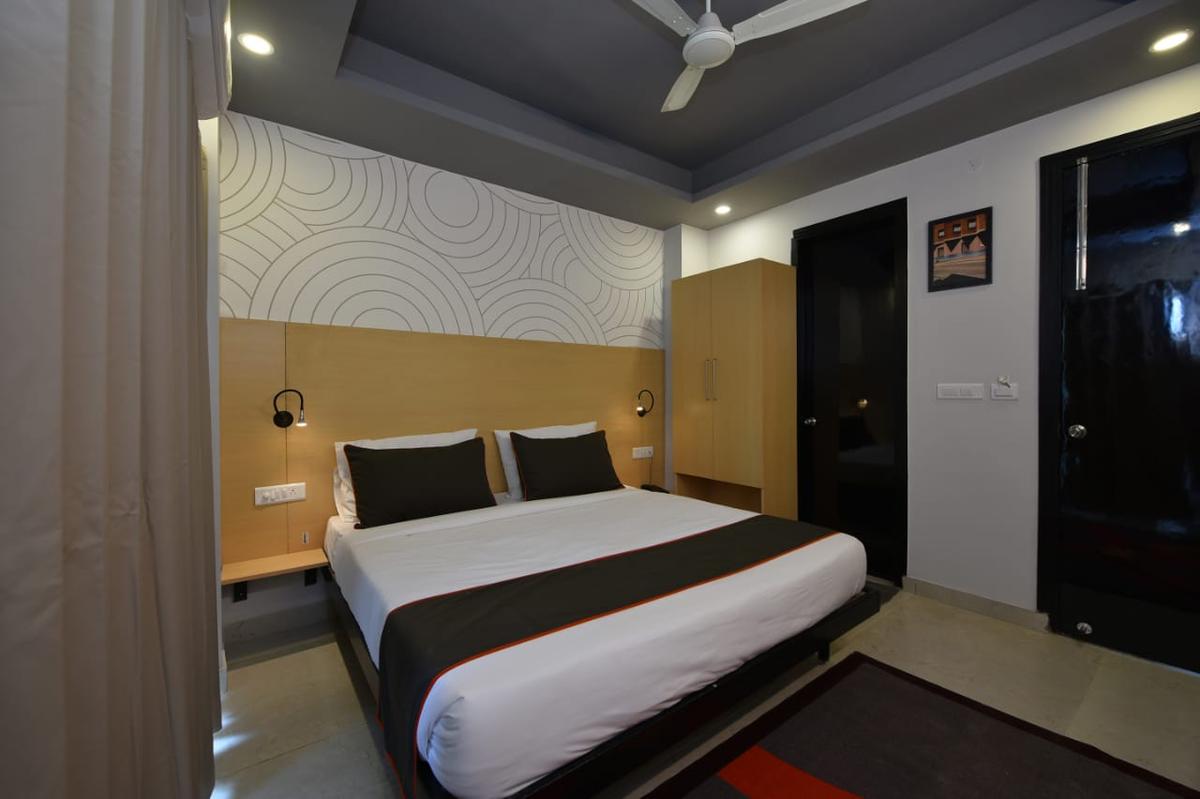 Single room PG near Golf Course Road